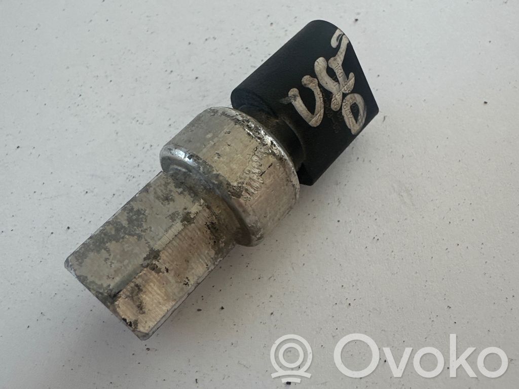 Volkswagen Golf V Air conditioning (A/C) pressure sensor 