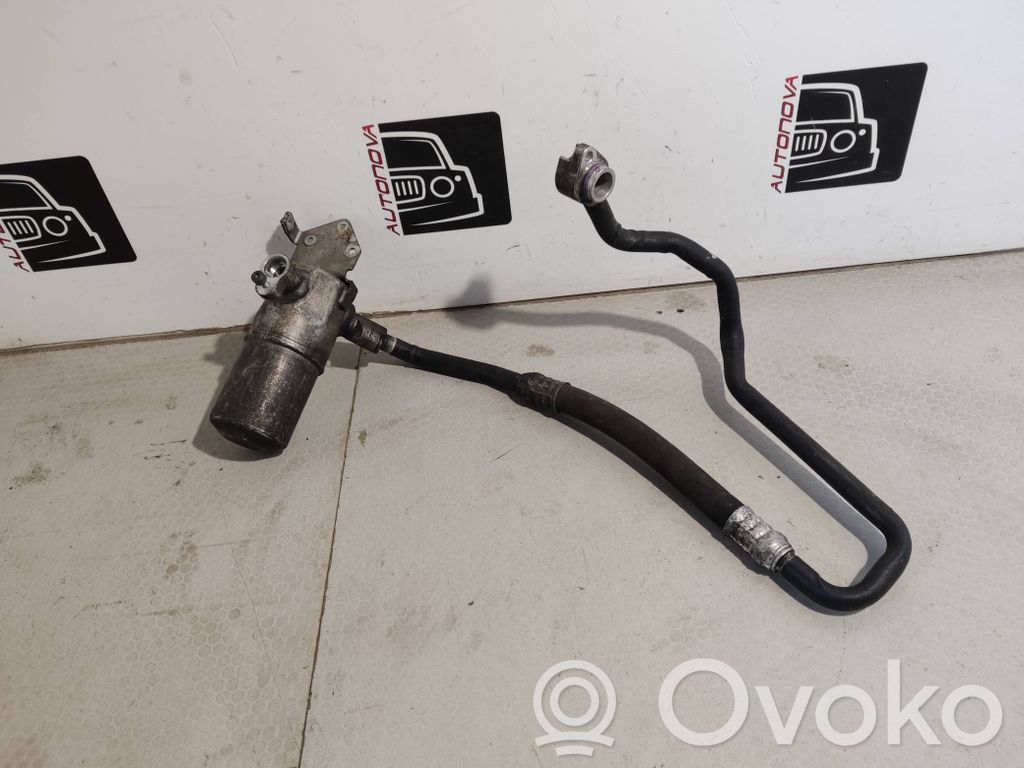 Audi A8 S8 D3 4E Ilmastointilaitteen putki (A/C) 