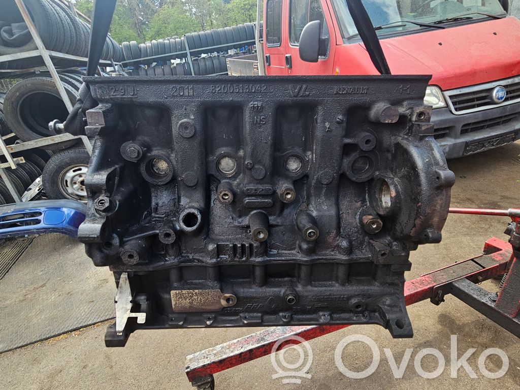 Opel Vivaro Engine block 