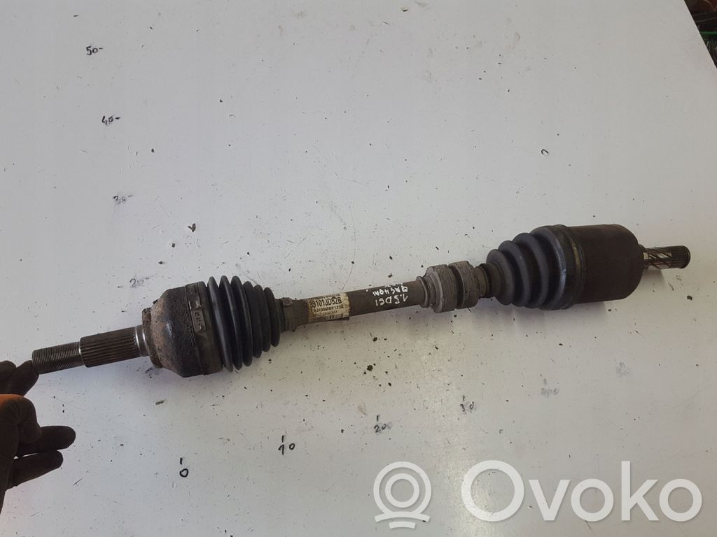 Nissan Qashqai Półoś przednia 