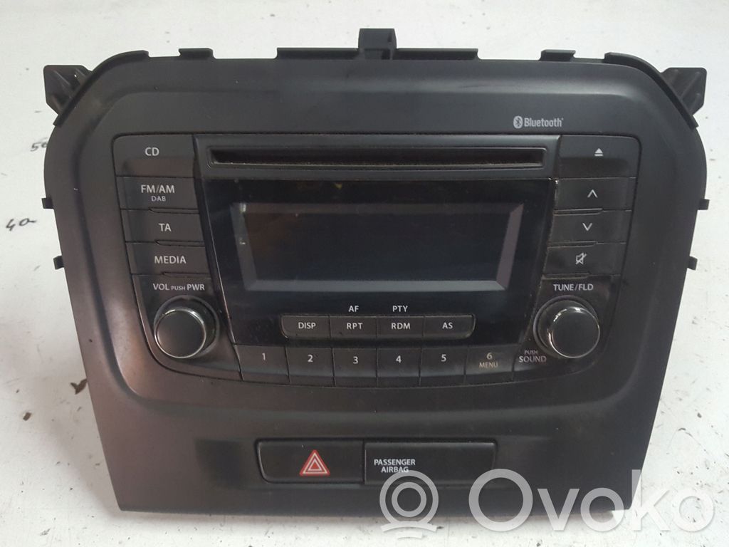 Suzuki Vitara (LY) Panel / Radioodtwarzacz CD/DVD/GPS 