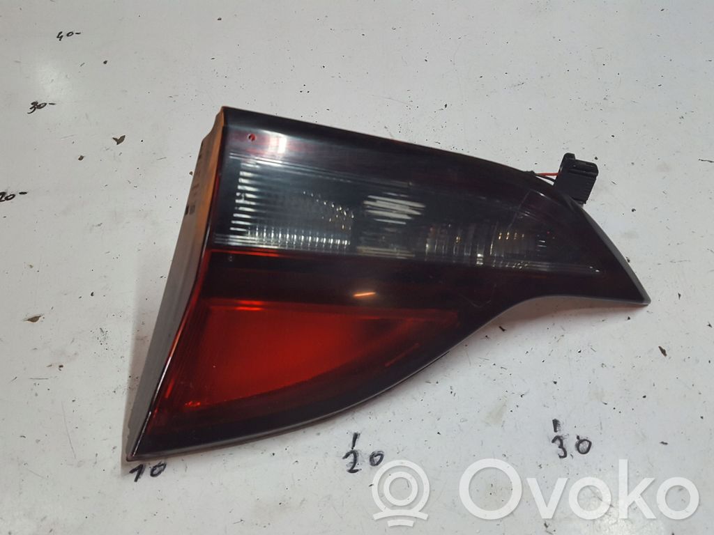 Opel Zafira C Lampă spate în capacul portbagajului 