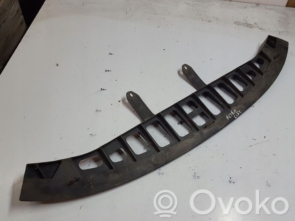 Seat Altea Soporte del parachoques delantero 