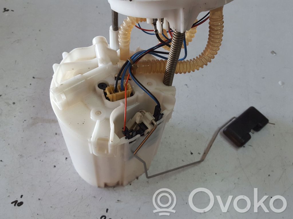 Audi A5 8T 8F Bomba interna de combustible 