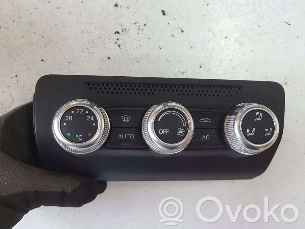 Audi A1 Climate control unit 