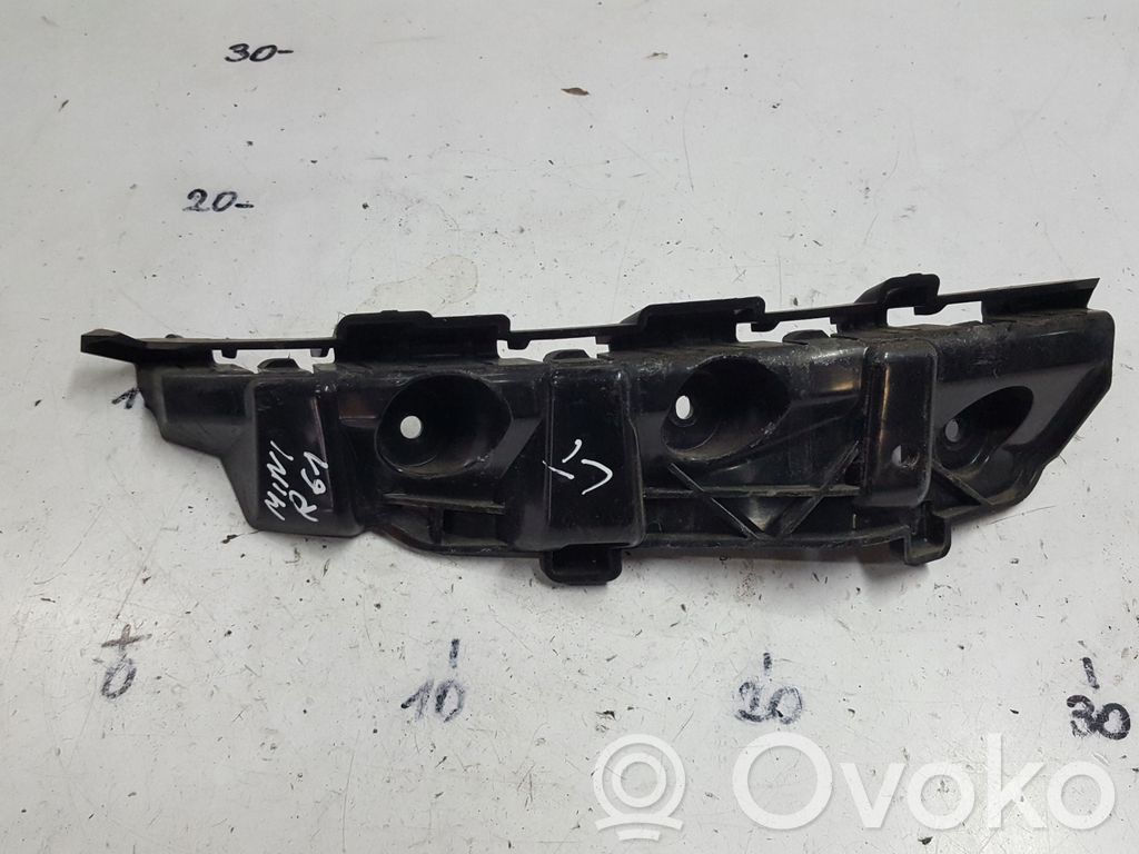 Rear bumper mounting bracket   9808963