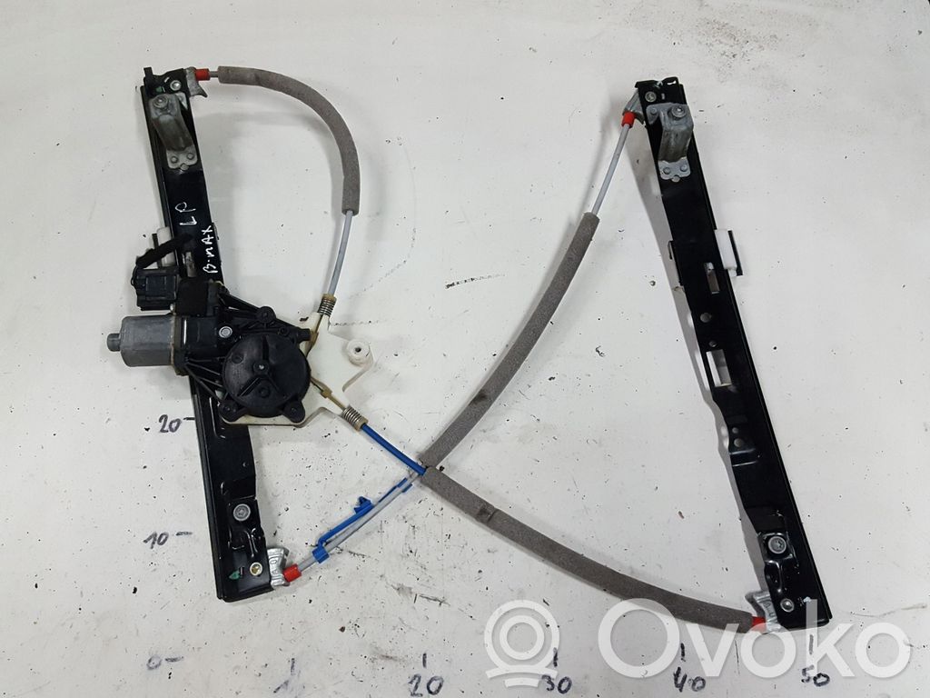 Regulador de puerta delantera con motor