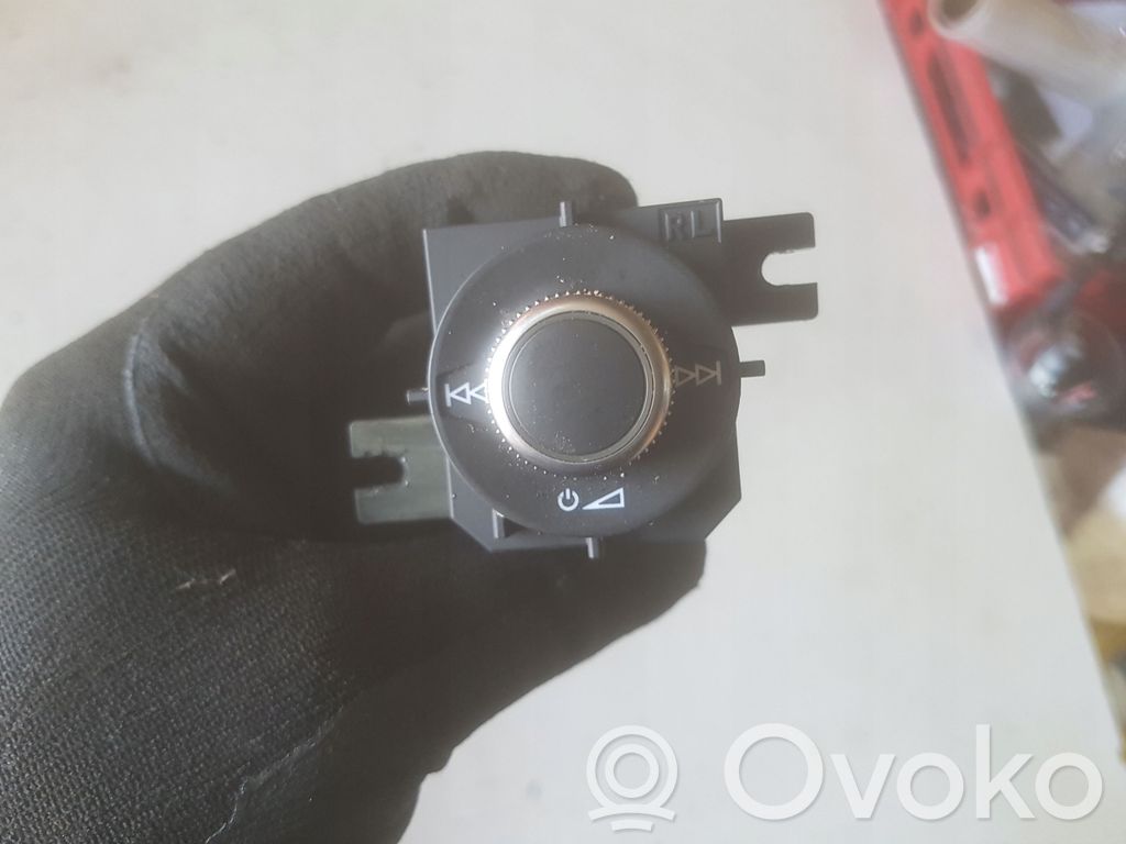 Sound control switch   81C919616A