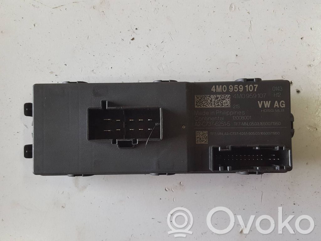 Audi A4 S4 B9 Tailgate/trunk control unit/module 