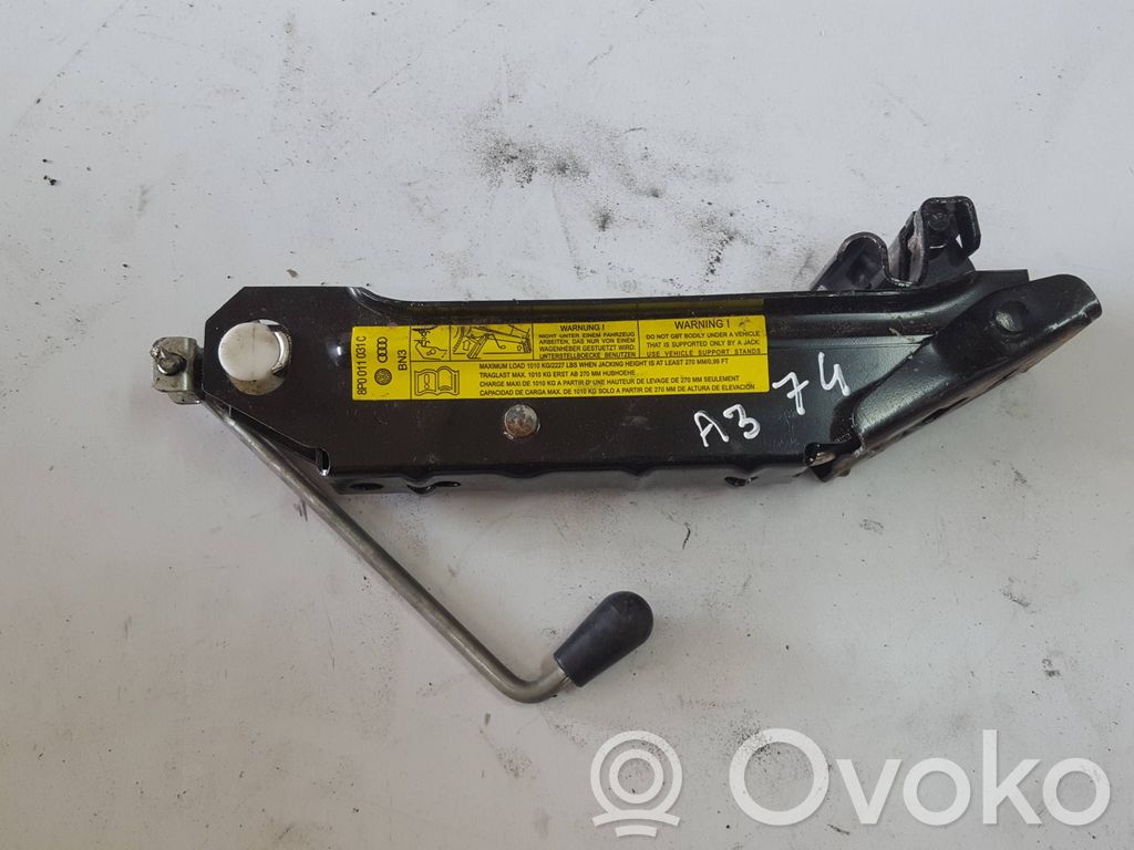 Audi A3 S3 8P Zestaw narzędzi 