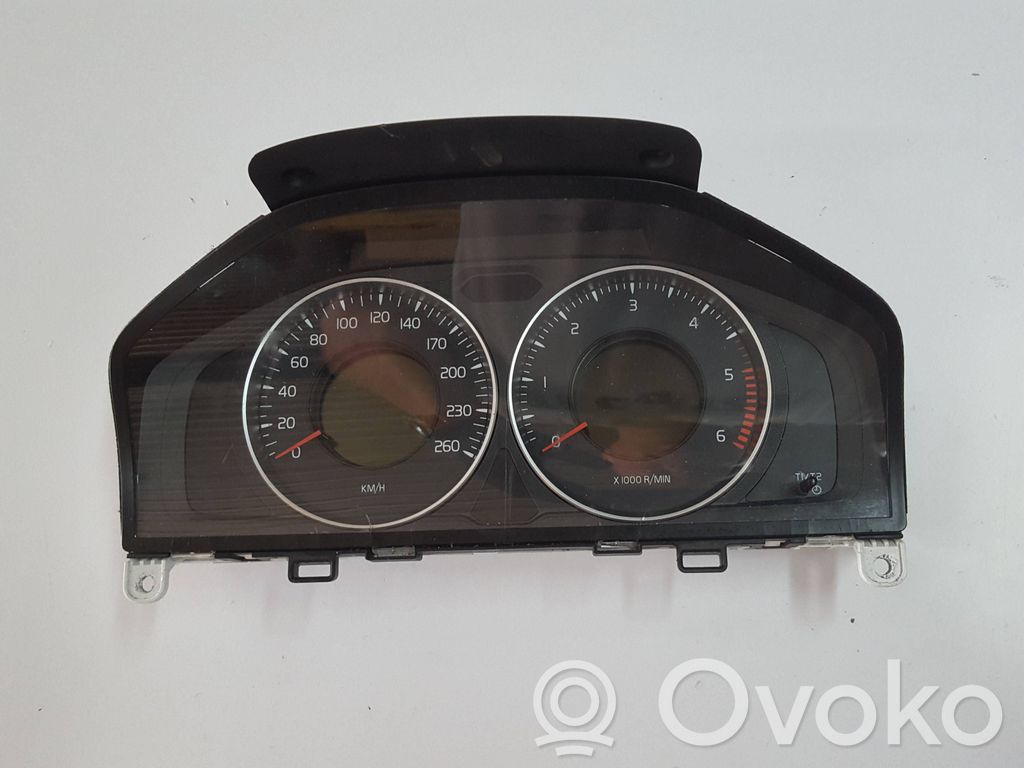Volvo XC60 Licznik / Prędkościomierz 