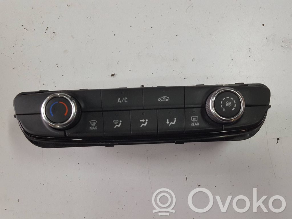Opel Corsa F Climate control unit 