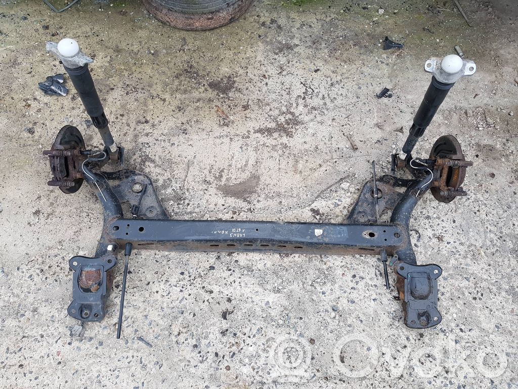 Aizmugurējais tilts   5Q0501115