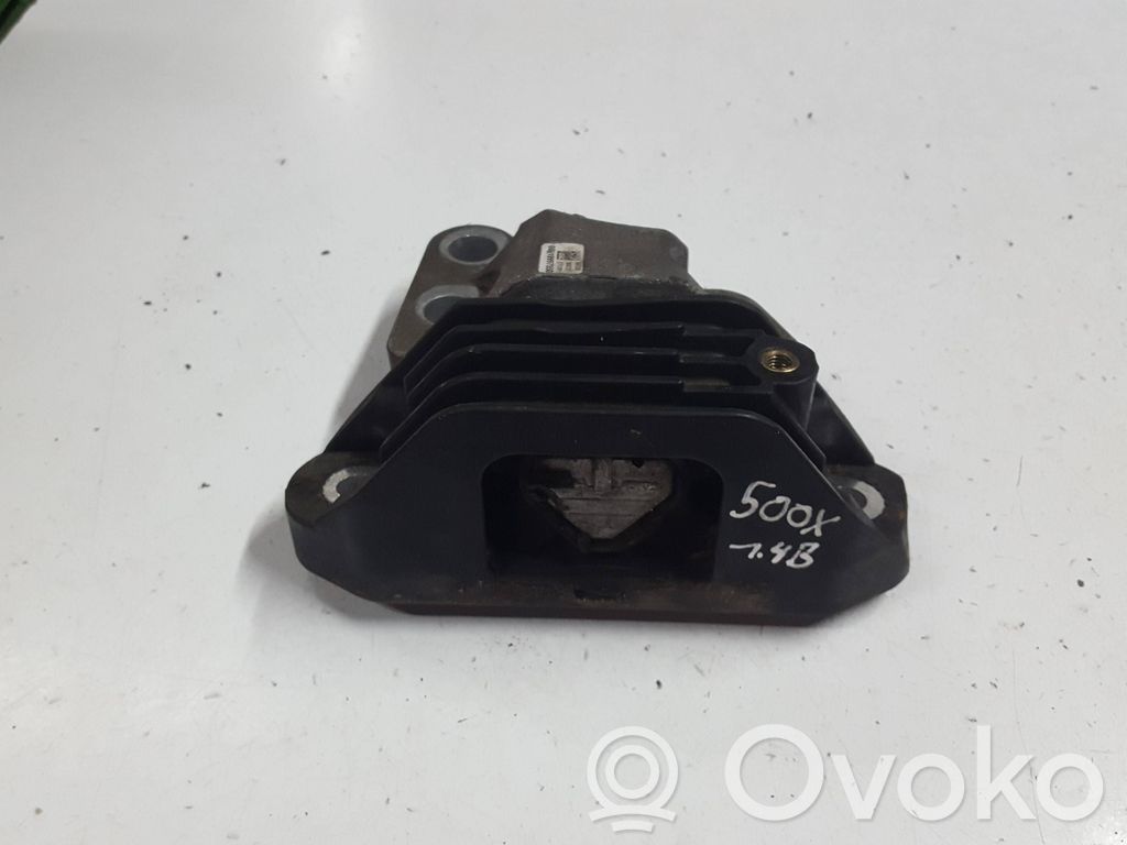 Fiat 500X Engine mount bracket 