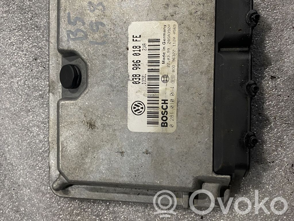 Volkswagen PASSAT B5 Engine control unit/module 
