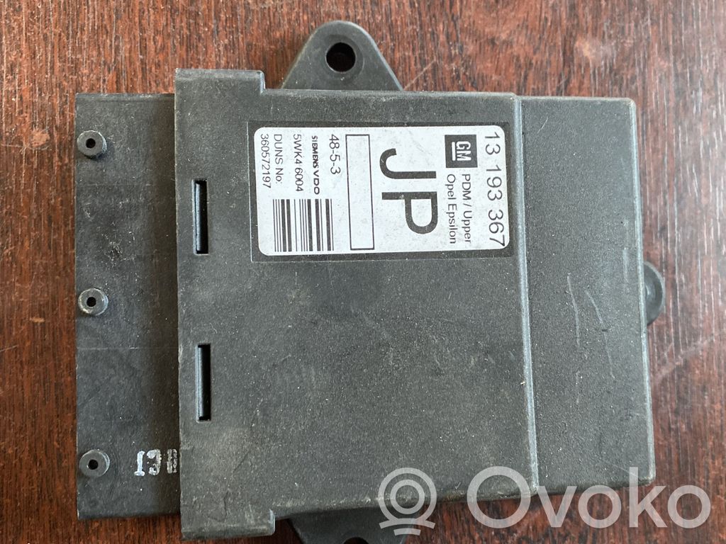 Opel Zafira B Door central lock control unit/module 