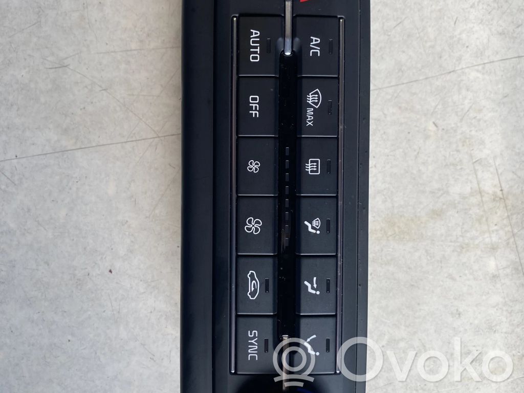 KIA Pro Cee'd III Climate control unit 