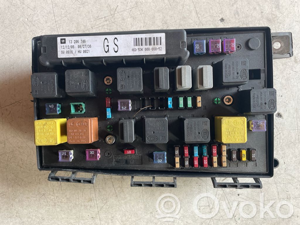 Opel Astra H Módulo de fusible 
