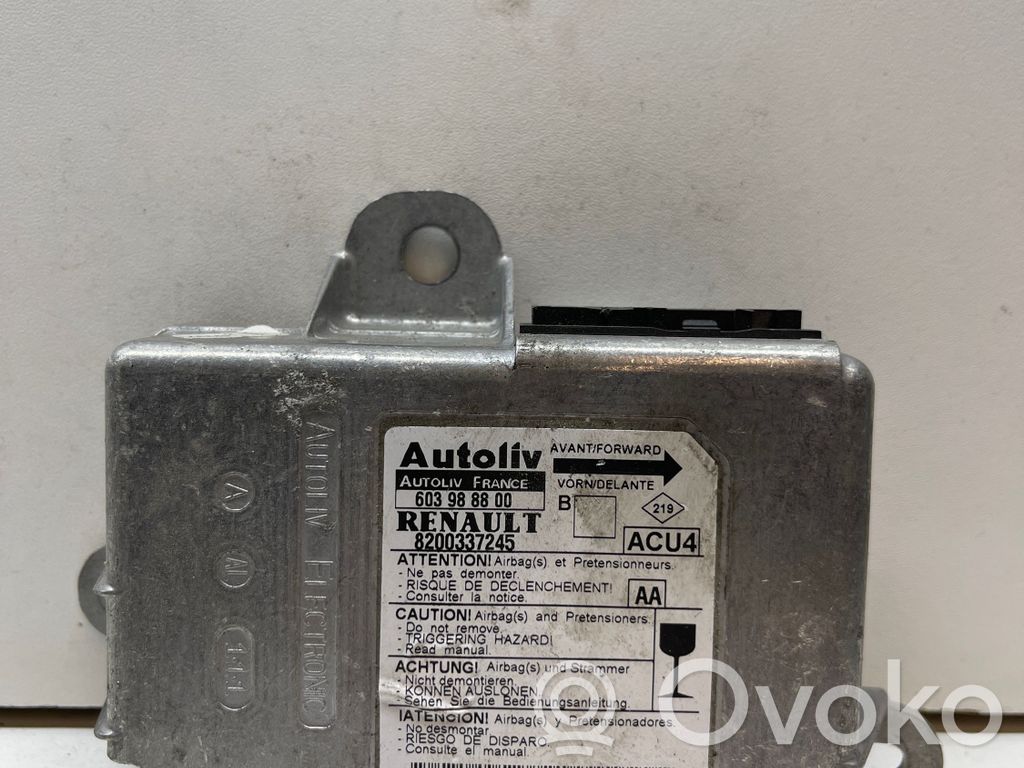 Renault Megane II Airbag control unit/module 