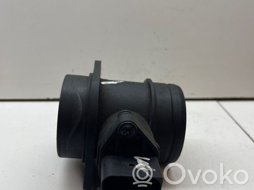 Volkswagen Golf IV Przepływomierz masowy powietrza MAF 