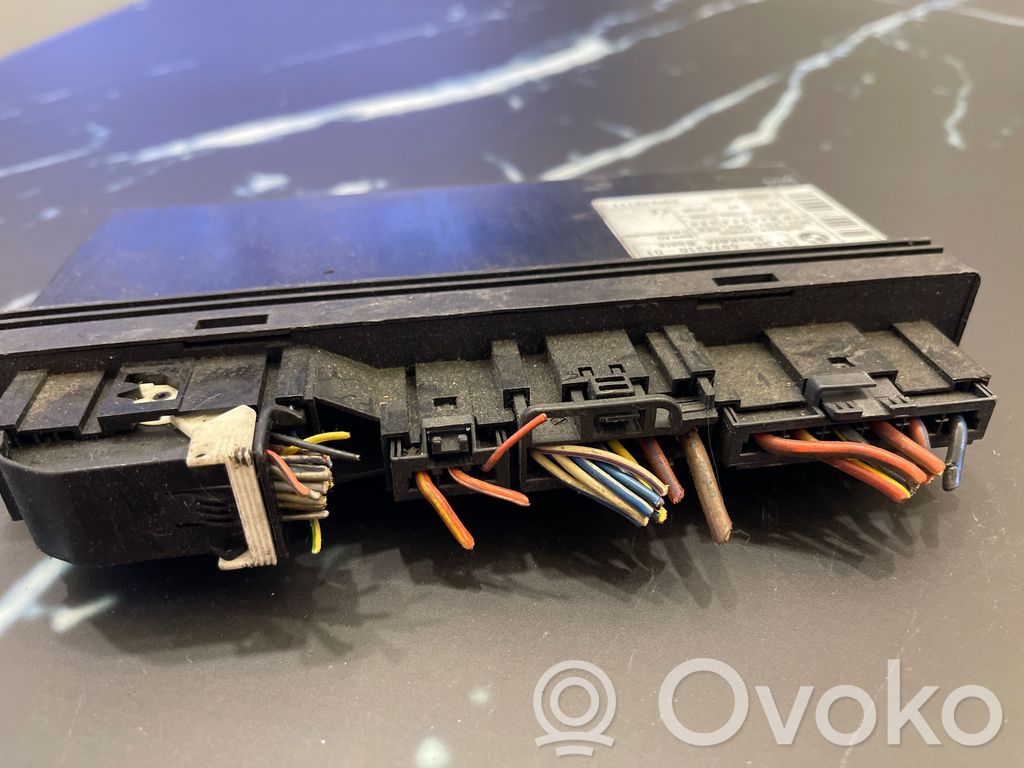 BMW 5 E39 Komforta modulis 