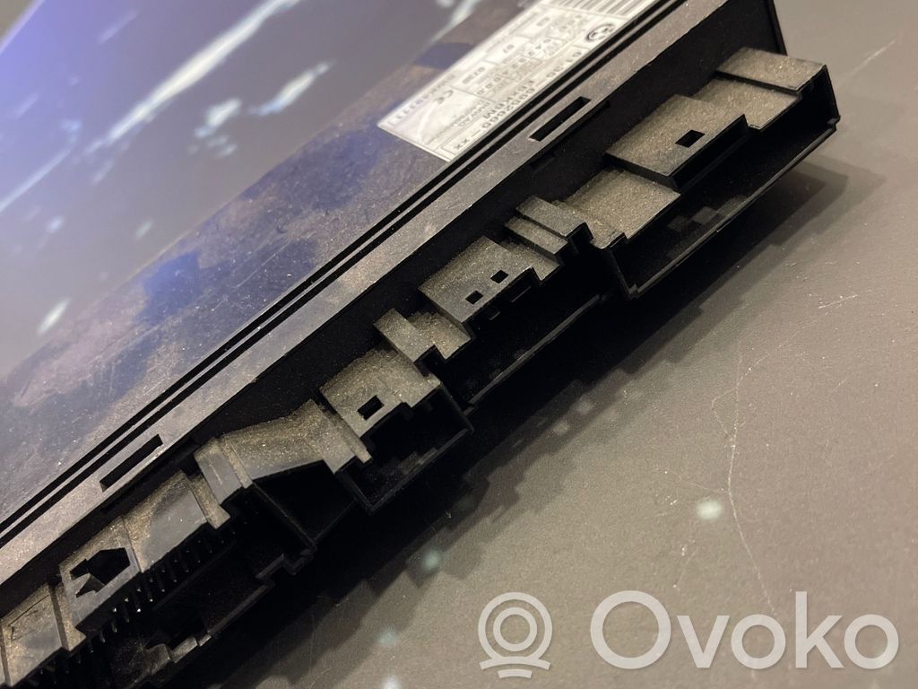 BMW 5 E60 E61 Komforto modulis 