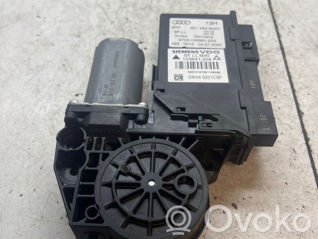 Audi A4 S4 B7 8E 8H Silnik regulatora szyby drzwi przednich 