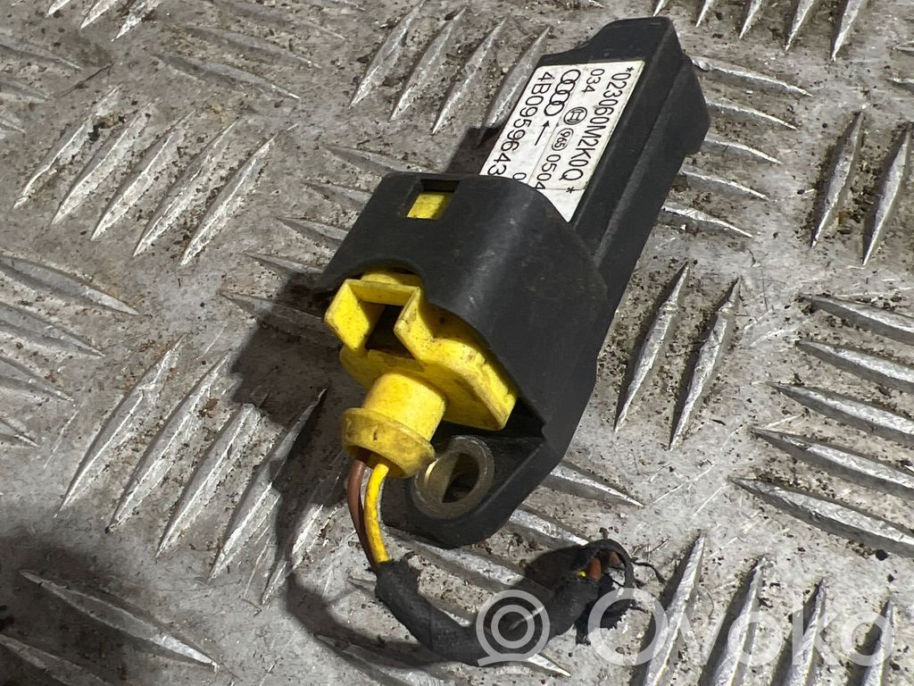Audi A6 S6 C5 4B Airbag deployment crash/impact sensor 