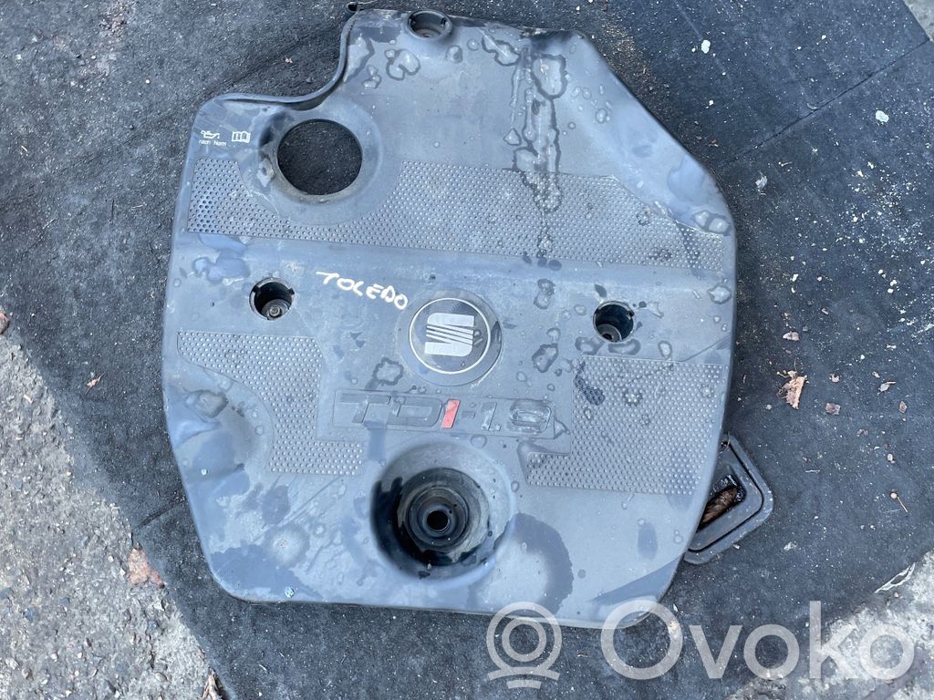 Seat Toledo I (1L) Engine cover (trim) 