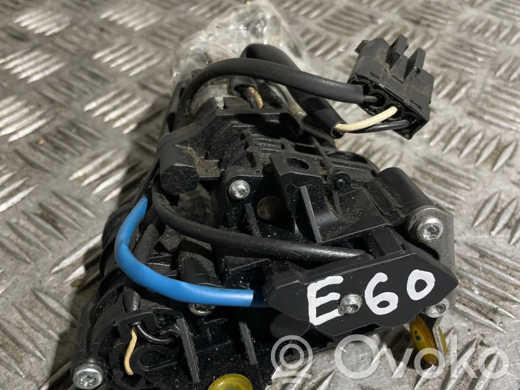 BMW 5 E60 E61 Vairo padėties el. varikliukas 