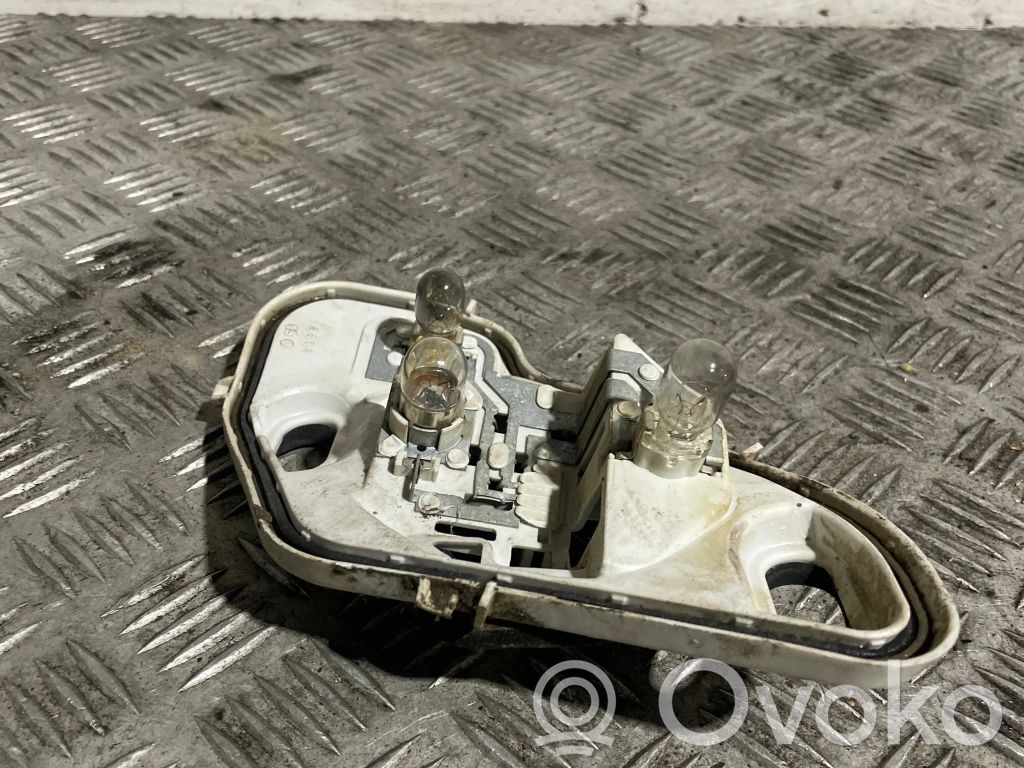 Opel Meriva B Aizmugures spuldzes vāka turētājs 