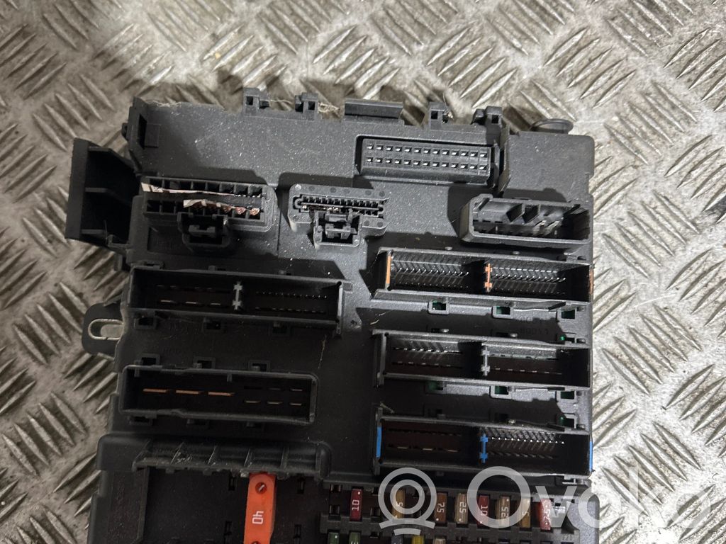 Opel Vectra C Fuse module 