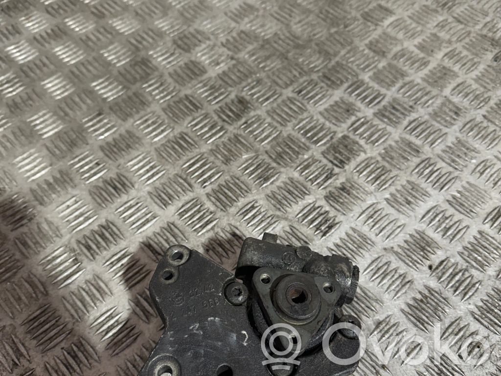 BMW 5 E39 Ohjaustehostimen pumppu 
