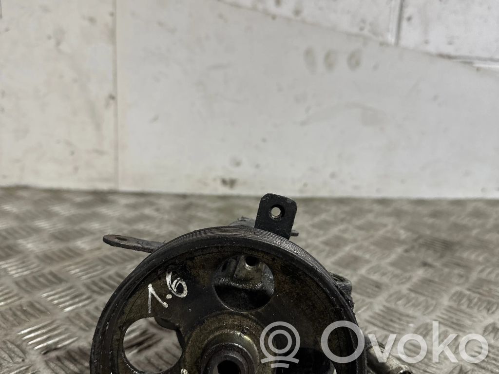 Citroen Xsara Picasso Power steering pump 