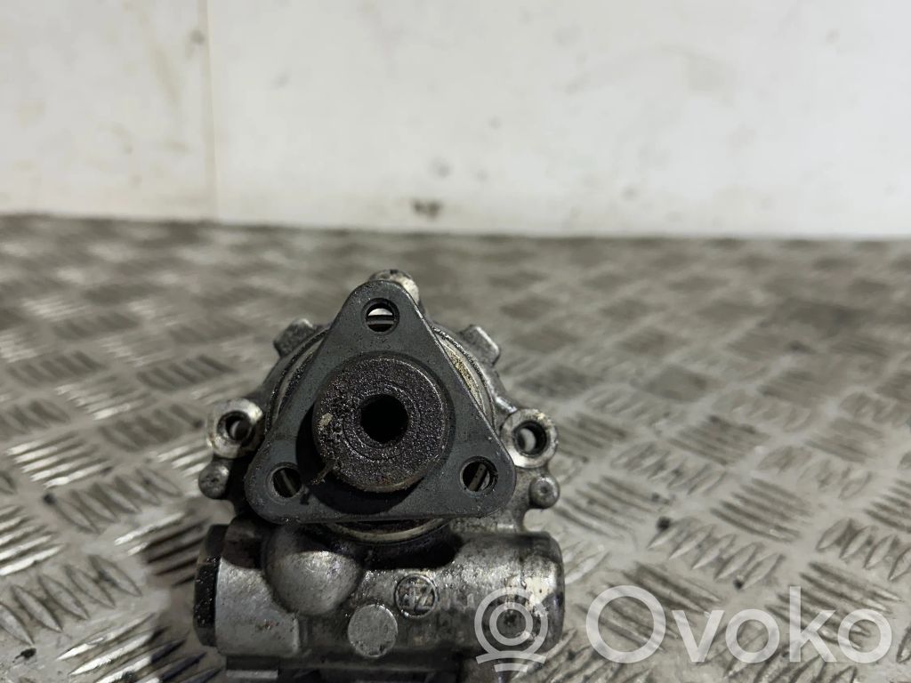 BMW 5 E60 E61 Ohjaustehostimen pumppu 