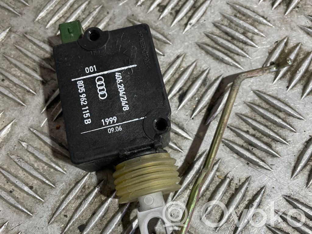 Audi A4 S4 B5 8D Motor de la cerradura/cierre del maletero/compartimento de carga 