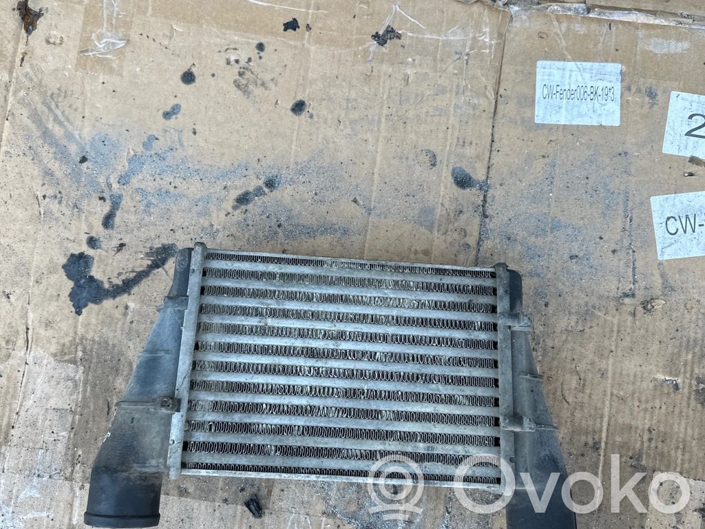Volkswagen PASSAT B5 Interkūlerio radiatorius 
