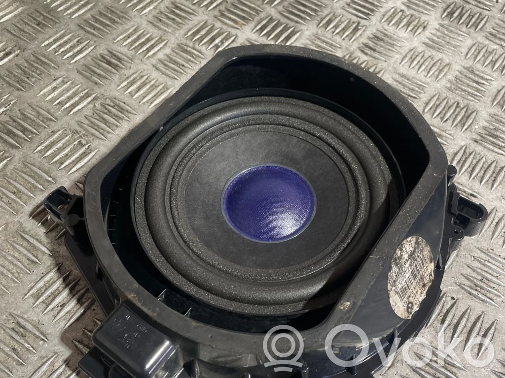 BMW X5 E70 Subwoofer 