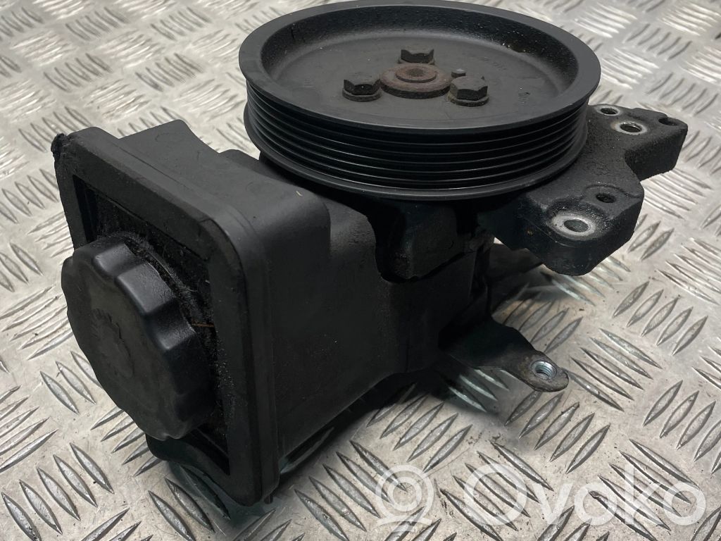 BMW 7 E65 E66 Vairo stiprintuvo siurblys 