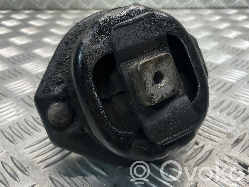 BMW 7 E65 E66 Engine mount bracket 