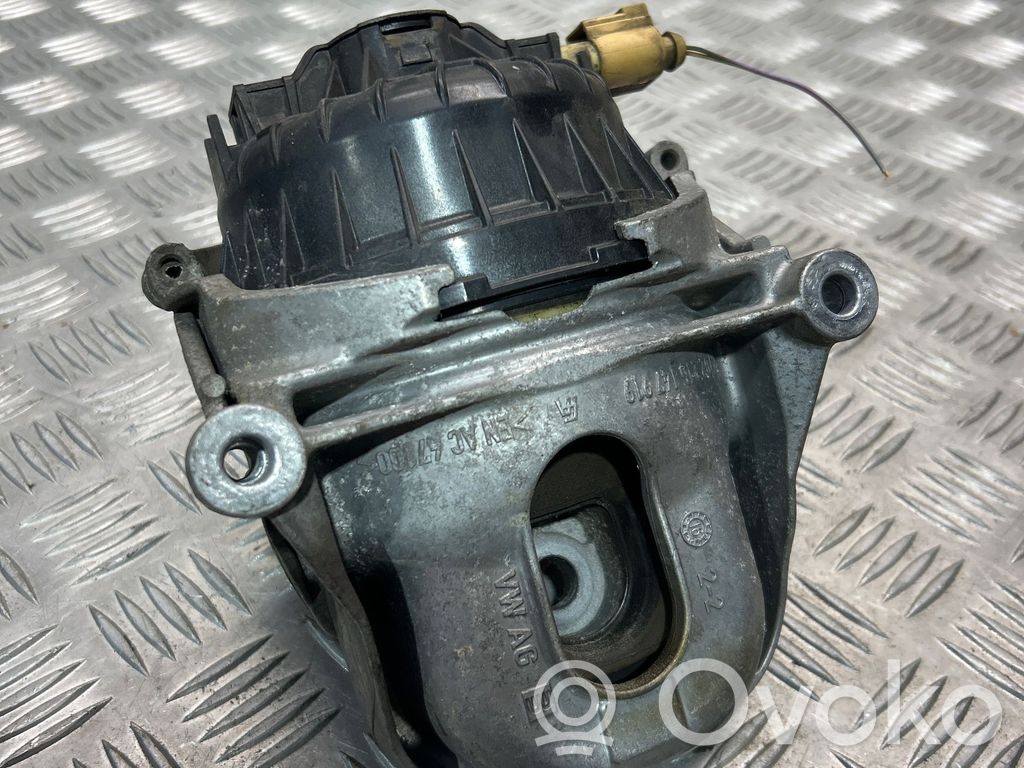 Audi A5 Engine mount bracket 