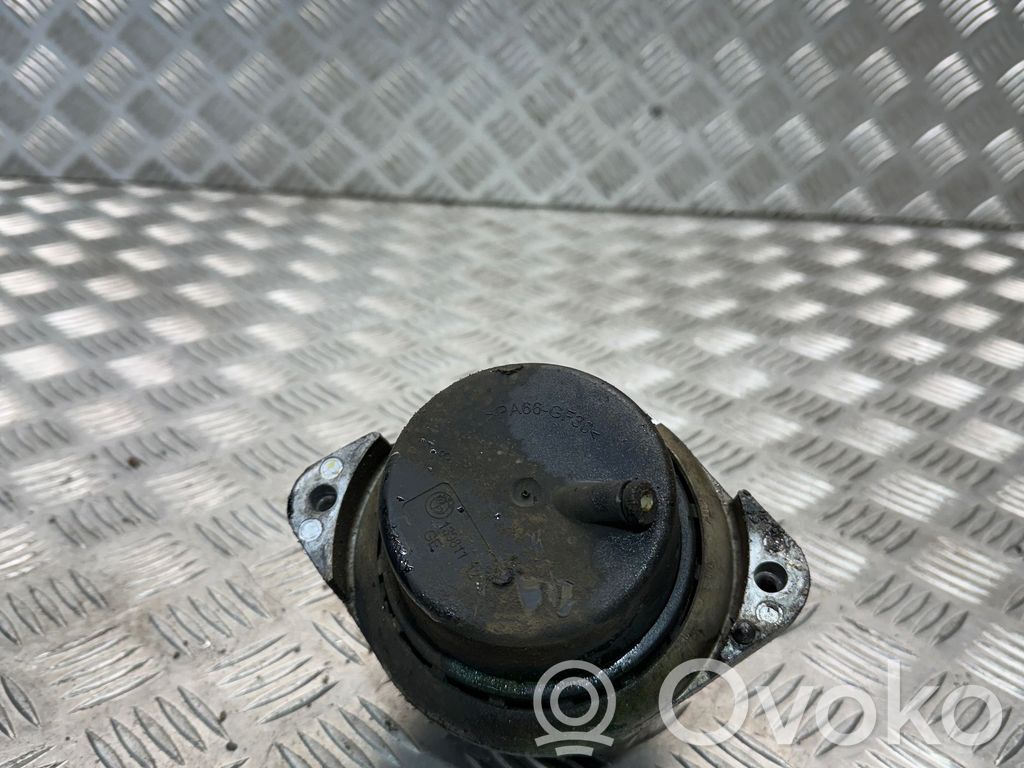 BMW 3 E90 E91 Engine mount bracket 