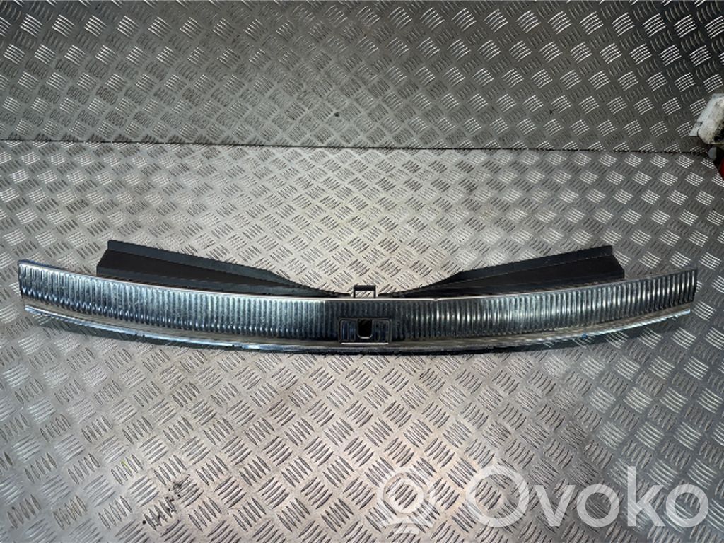 Audi Q7 4L Osłona pasa bagażnika 