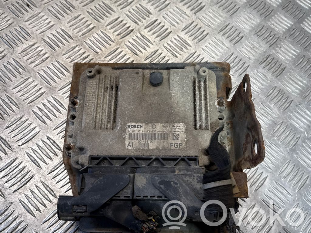 Opel Astra H Engine control unit/module 