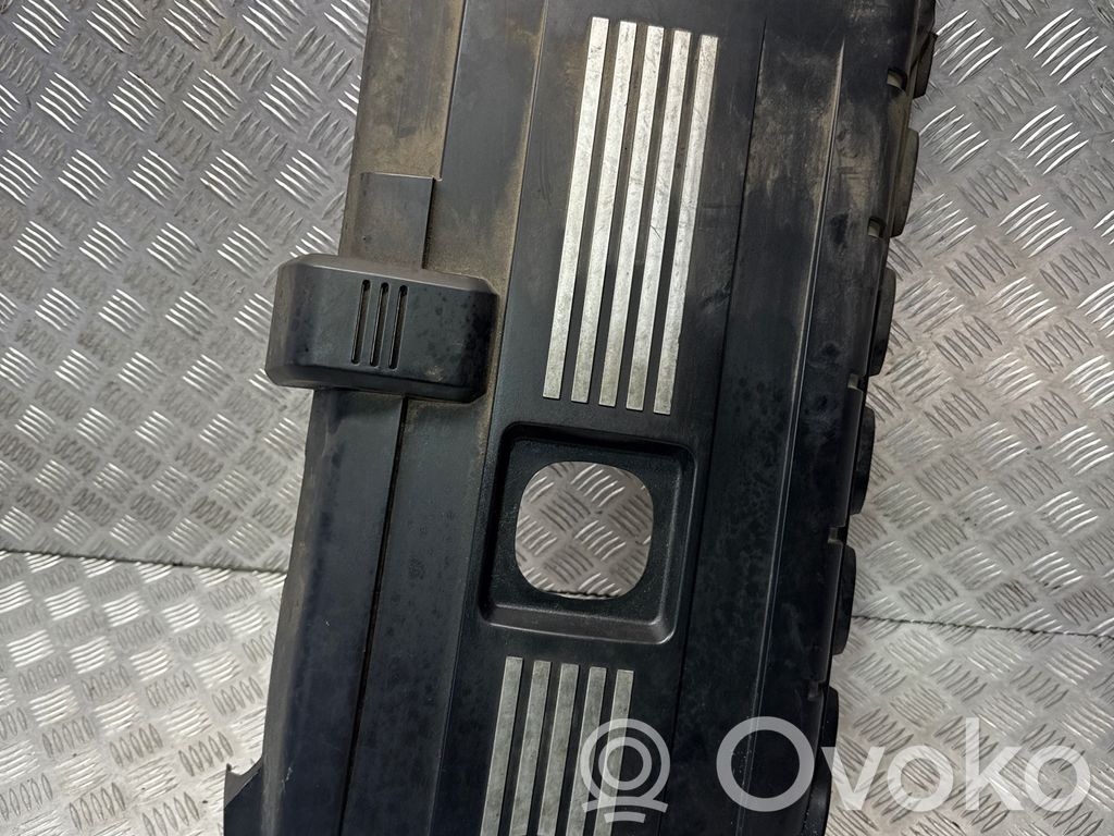 Engine cover (trim)   7575033
