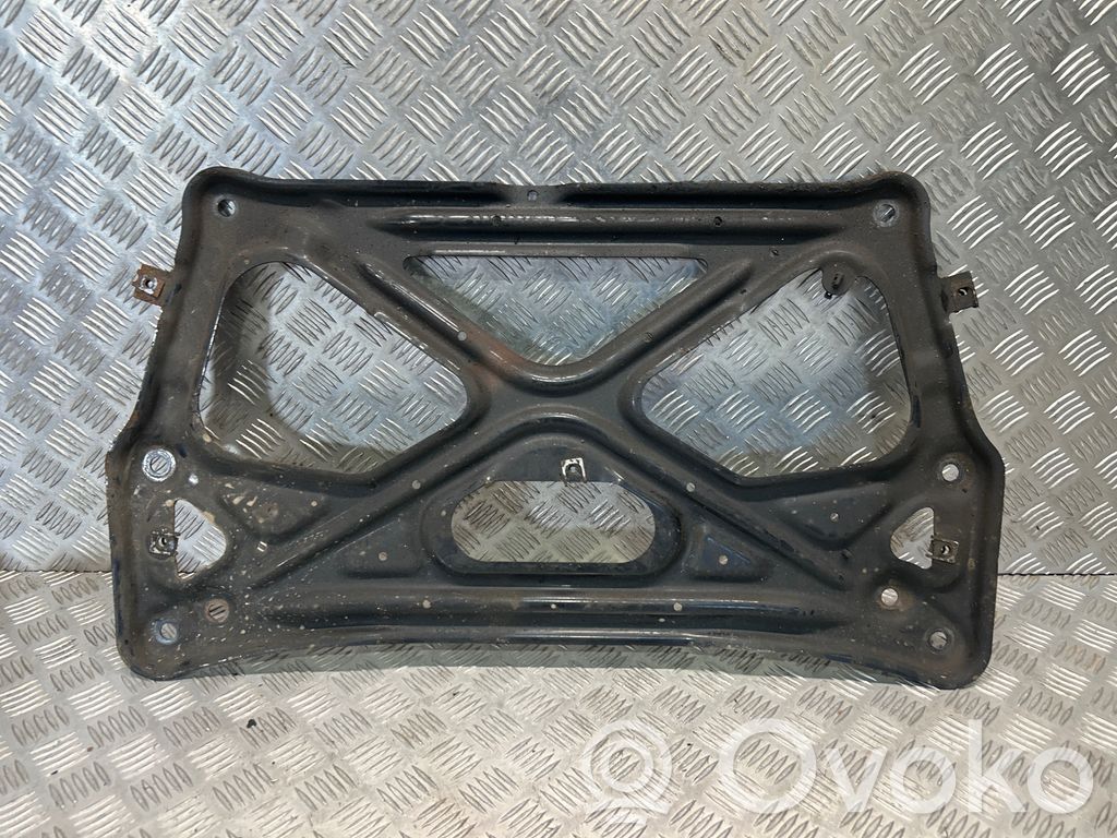 Audi A7 S7 4G Variklio dugno apsauga 