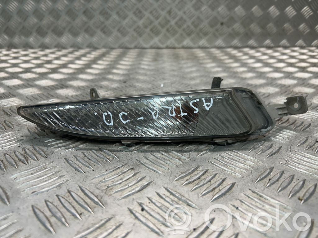 Opel Astra J Front indicator light 