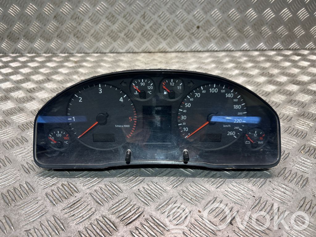 Audi A6 S6 C5 4B Vitezometru (grup de instrumente) 