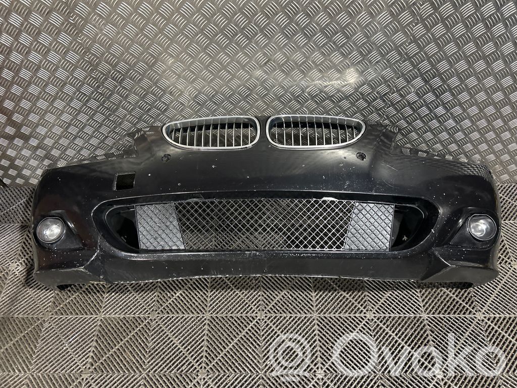 BMW 5 E60 E61 Priekinis bamperis 