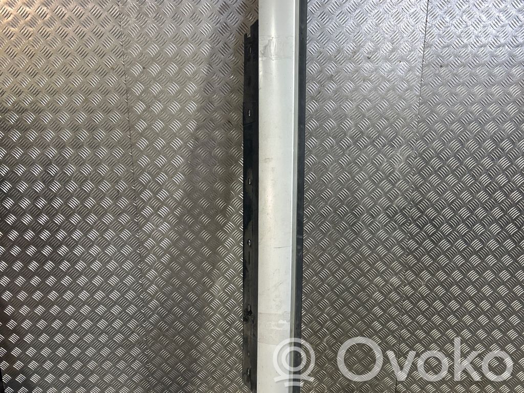 BMW X1 E84 Sill 